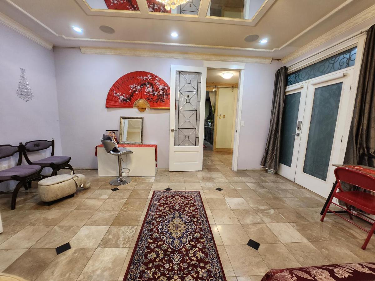 Empire Palace Otel Surrey Dış mekan fotoğraf