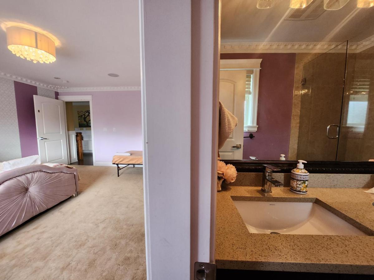Empire Palace Otel Surrey Dış mekan fotoğraf
