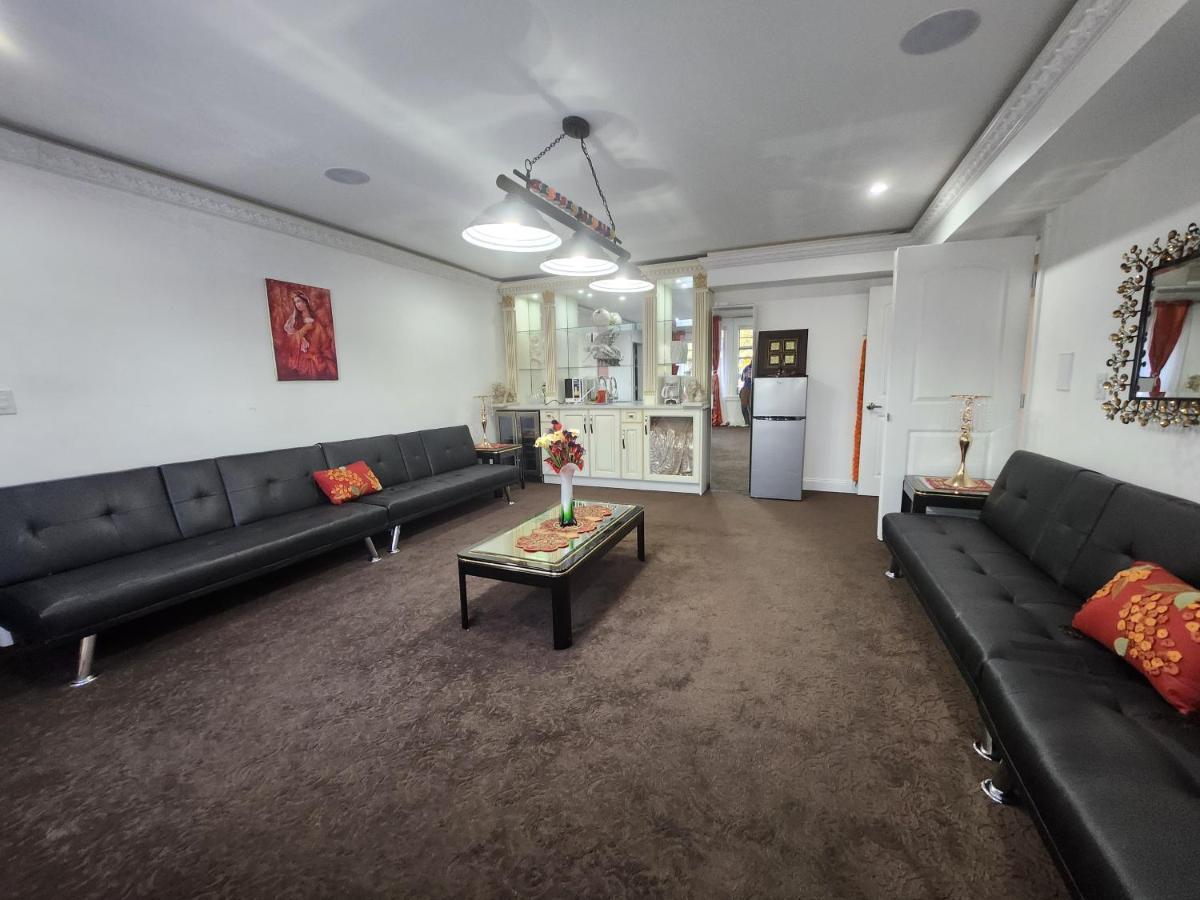 Empire Palace Otel Surrey Dış mekan fotoğraf